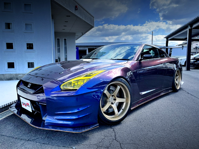 Front exterior of FULL DRY CARBON bodied R35 NISSAN GT-R.