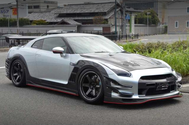 Front exterior of R35 NISSAN GT-R.