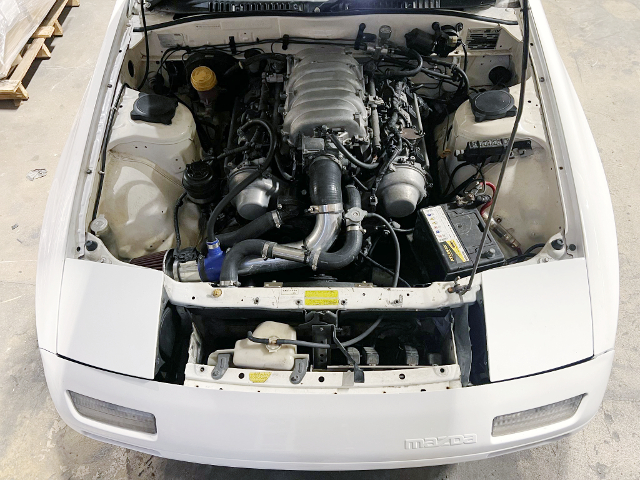 3UZ-FE 4300cc V8 engine in the FC3C SAVANNA RX-7 CABRIOLET engine room.