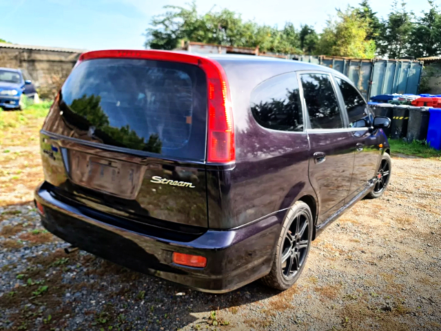 Rear exterior of 1st Gen HONDA STREAM.