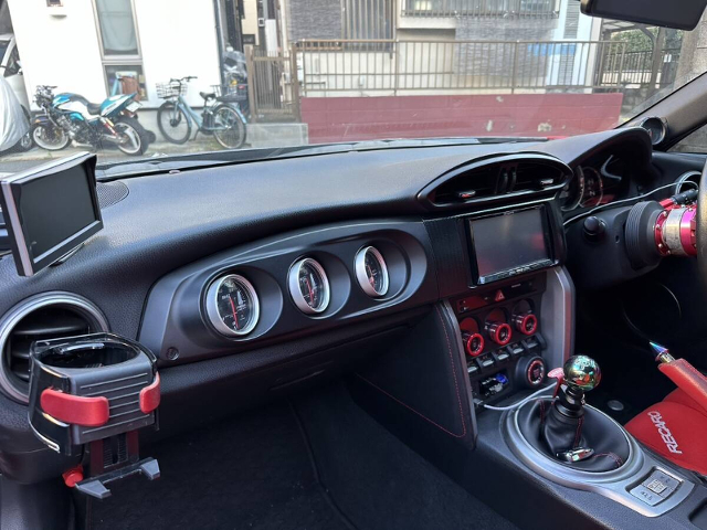 Dashboard of WIDEBODY ZN6 TOYOTA 86GT LIMITED with center exit exhaust.