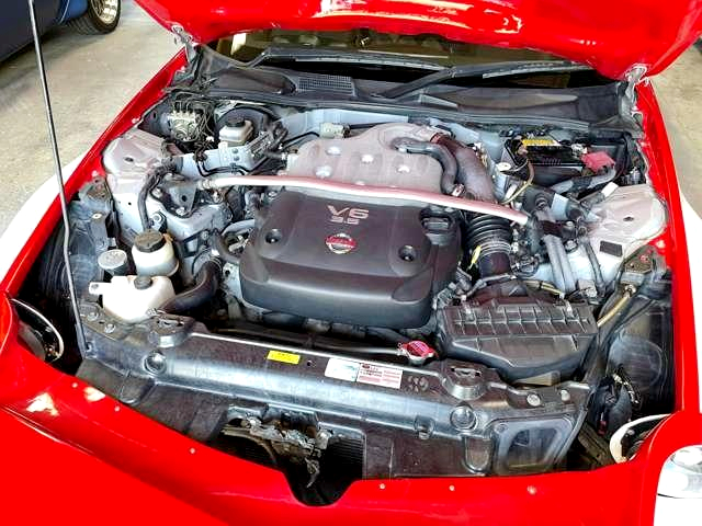 VQ35DE 3500cc V6 engine.