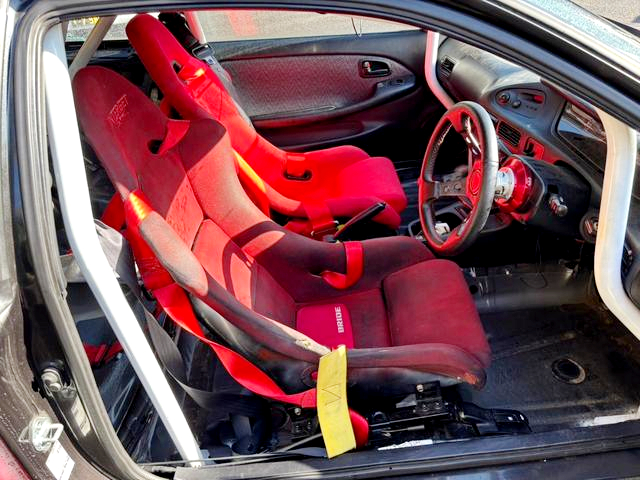 Interior of AE101 COROLLA LEVIN SJ with ADVAN RACING livery.