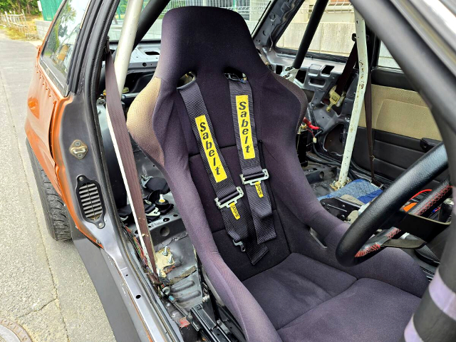 Roll cage and Bucket seat of AE86 COROLLA LEVIN.