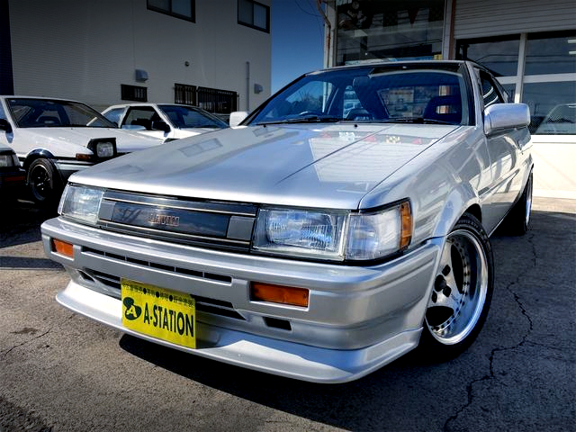 Front exterior of AE86 COROLLA LEVIN GT-APEX.