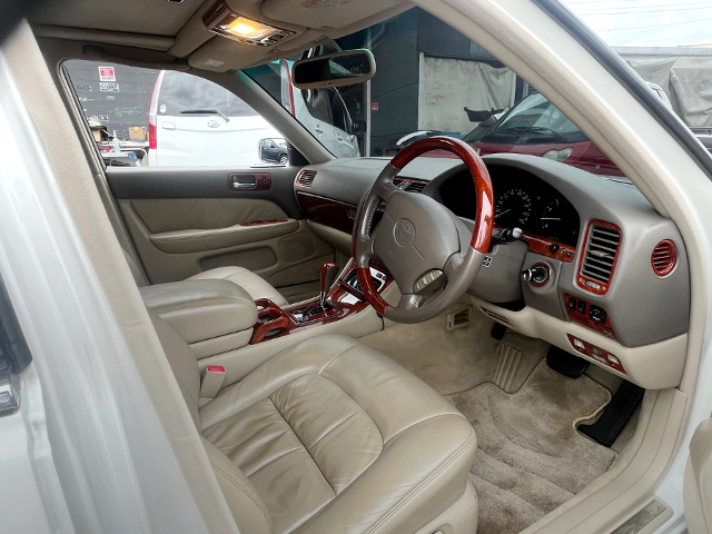 Interior of Bagged stance UCF20 Late CELSIOR B Specification.