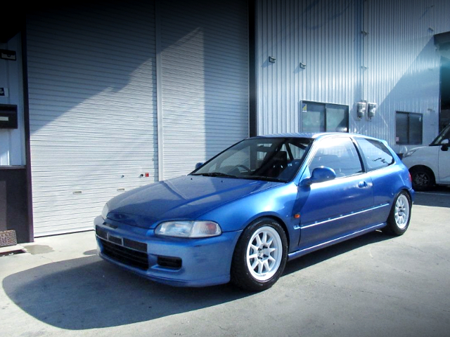 Front exterior of EG6 HONDA CIVIC SiR2.