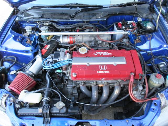 B16B stroke up to 1.8L, in the CIVIC SiR2 engine room.