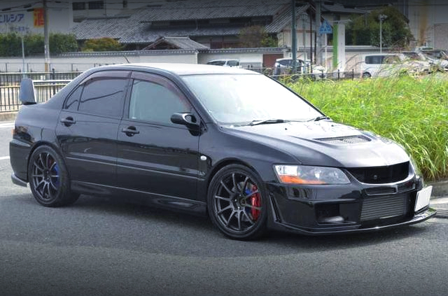 Front exterior of CT9A LANCER EVOLUTION 7 GSR.