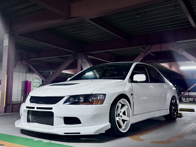 Front exterior of VOLTEX WIDEBODY LANCER EVOLUTION 7 GSR.