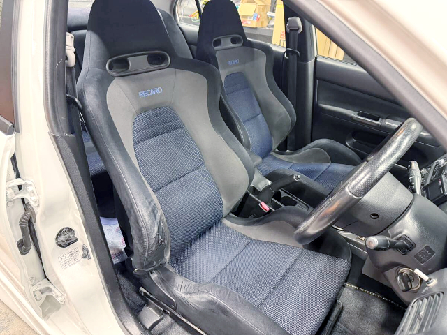 Interior seats of VOLTEX WIDEBODY LANCER EVOLUTION 7 GSR.