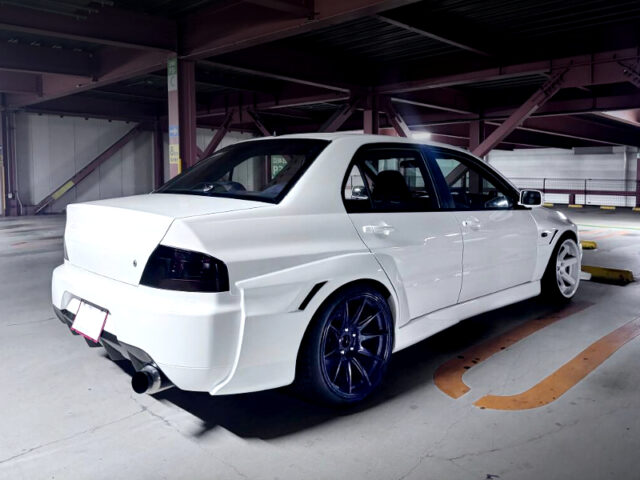 Rear exterior of VOLTEX WIDEBODY LANCER EVOLUTION 7 GSR.