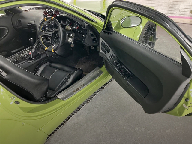 Interior of PANDEM BOSS WIDEBODY FD3S RX-7 TYPE-S.