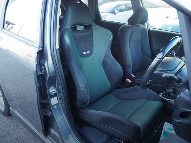 Seats of GE8 FIT RS FINE STYLE.