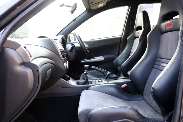 Seats of VARIS WIDEBODY GRB IMPREZA HATCHBACK WRX STI.