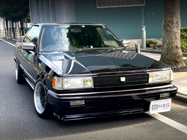 Front exterior of GX71 TOYOTA CHASER.