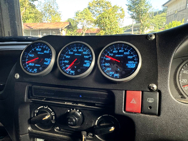 Aftermarket Gauges.