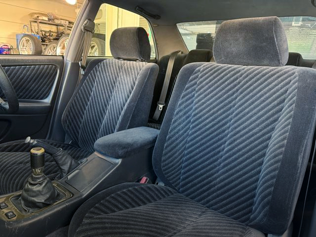 Interior seats of JZX100 CHASER TOURER-V.