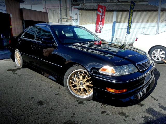 Front exterior of JZX100 MARK 2 TOURER-S of 1JZ-GE engine.