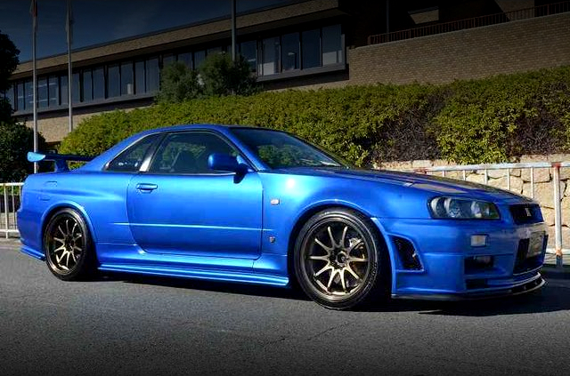 Front-side exterior of R34 SKYLINE GT-R With T517Z TWIN TURBO.