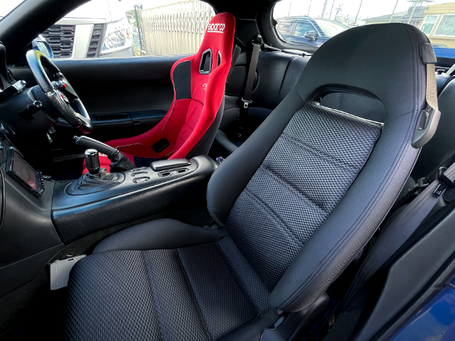 Interior seats of ROCKET BUNNY WIDEBODY FD3S RX-7.