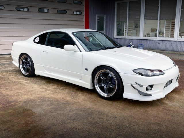 Front exterior of S15 SILVIA SPEC-R.