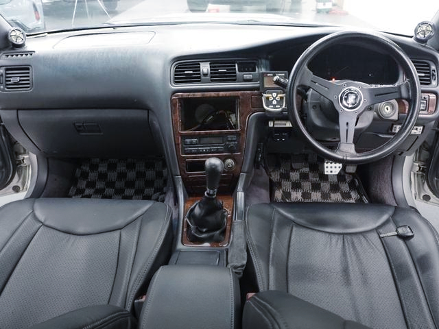 Interior of JZX100 CHASER TOURER-V.