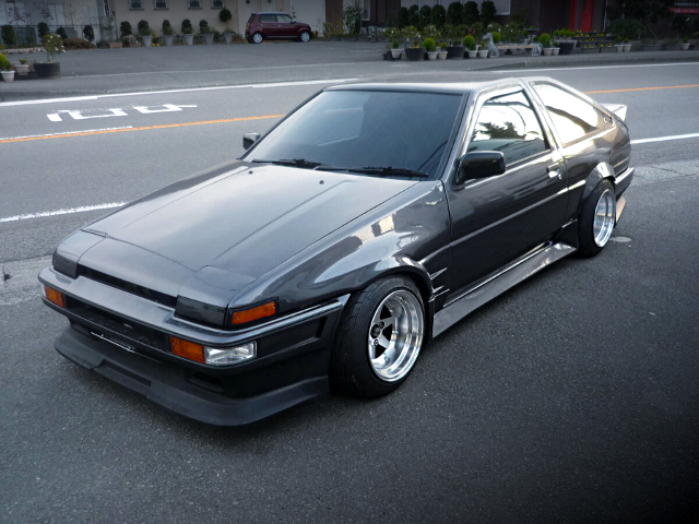 Front exterior of AE86 SPRINTER TRUENO GTV.