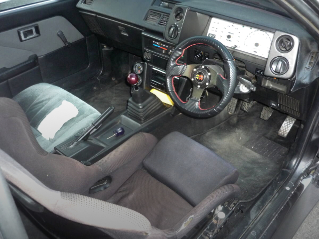 Interior of AE86 SPRINTER TRUENO GTV.