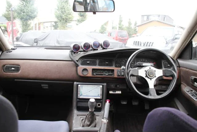 Dashboard of C33 NISSAN LAUREL.