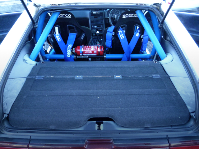 Roll cage and Fire extinguisher