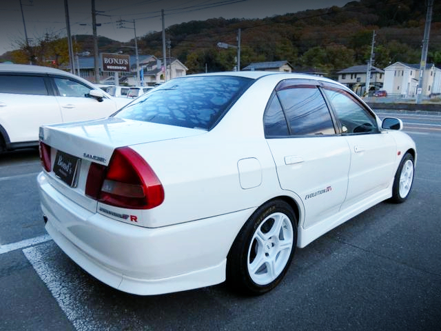 Rear exterior of CN9A LANCER EVOLUTION 4.