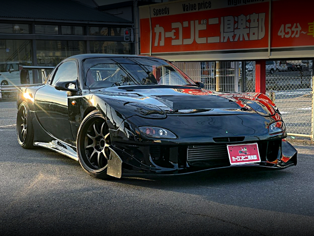 Front exterior of KAZAMA WIDEBODY FD3S RX-7.