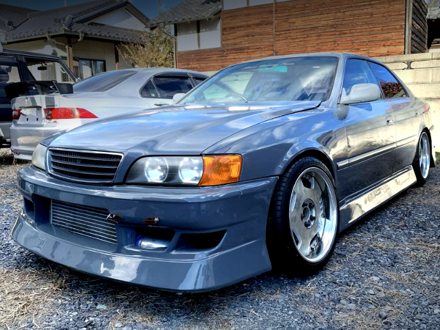 Front exterior of JZX100 CHASER TOURER-V.