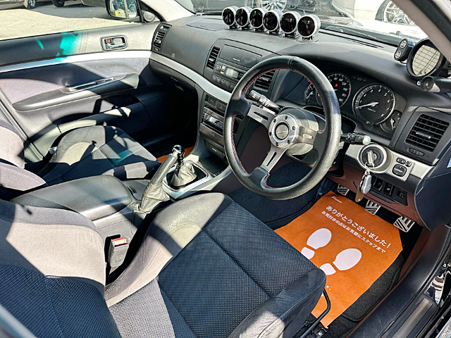 Interior of JZX110 MARK 2 iR-V FORTUNA YAMAHA POWER.