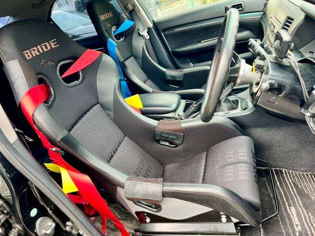 Full bucket seat of WIDEBODY JZX110 MARK 2 iR-V.