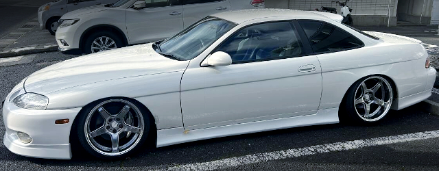 Side exterior of JZZ30 SOARER.