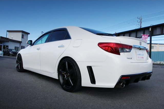 Rear exterior of GRX133 MARK X 350S with JZX110 5MT CONVERSION.