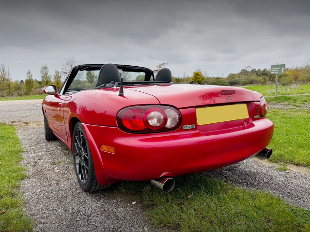 Rear exterior of 2nd Gen MAZDA MX-5.