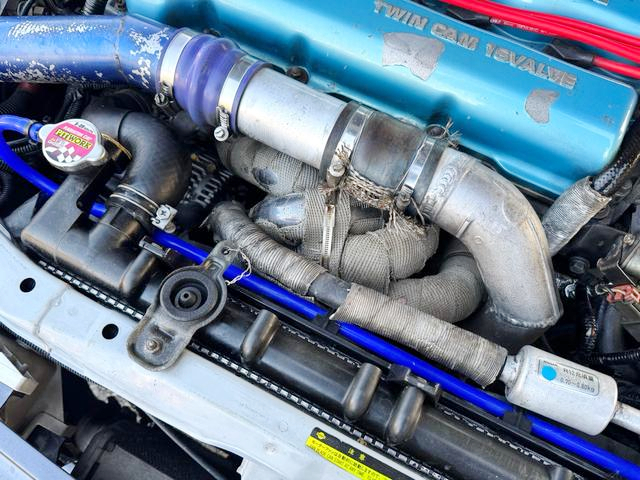 Exhaust manifold on SR20DET.