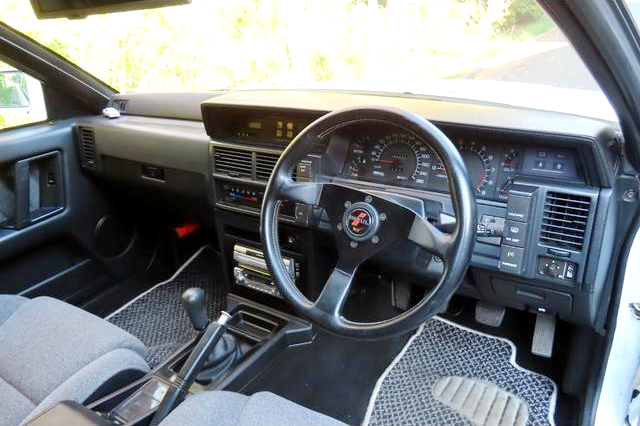 Interior of 7th Gen R31 SKYLINE 2-DOOR.