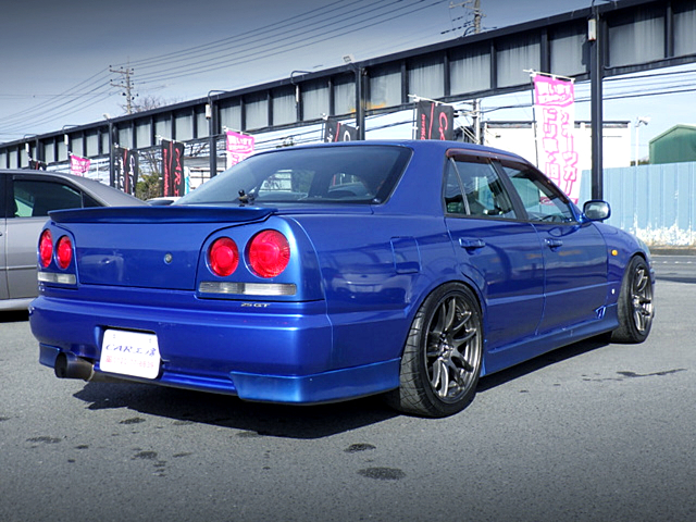 Rear exterior of R34 SKYLINE 4-DOOR 25GT.