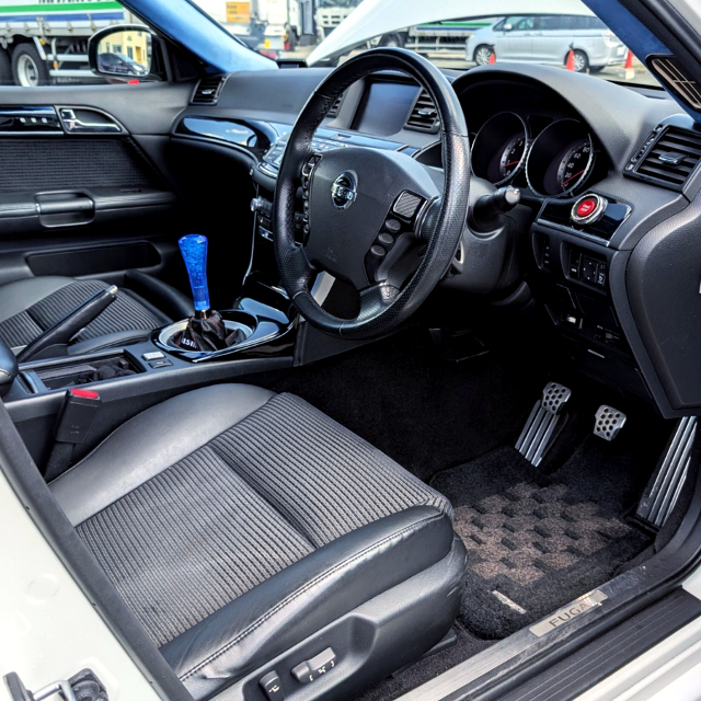 Interior of 1st Gen Y50 FUGA 350GT TYPE-S with 6-SPEED MANUAL CONVERSION.