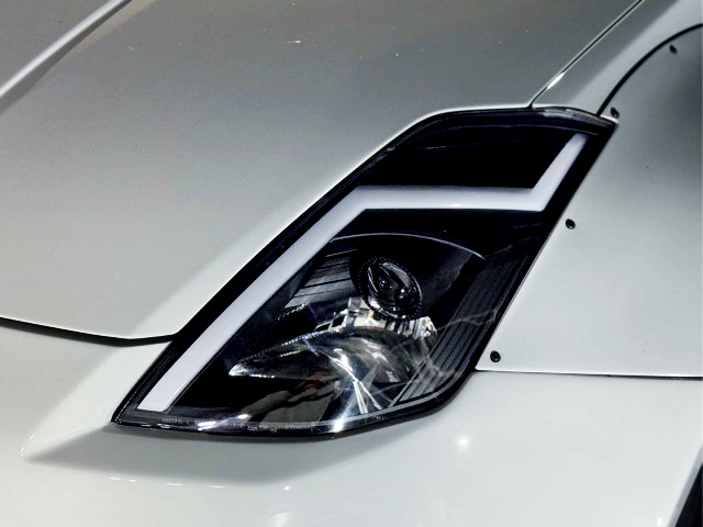 Headlight of Bellus Mare WIDEBODY Z33 FAIRLADY Z VERSION ST.