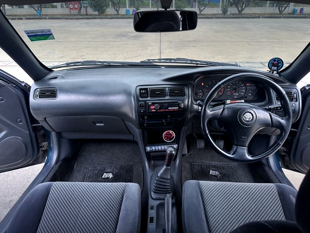 Interior of AE101 TOYOTA COROLLA 4-DOOR.