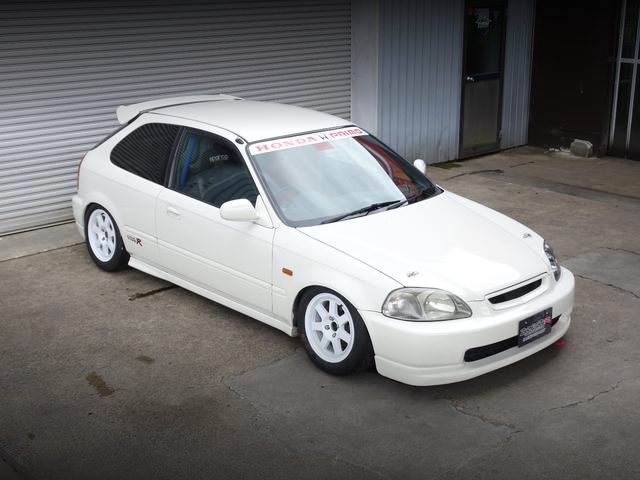 Front exterior of EK9 HONDA CIVIC TYPE-R.