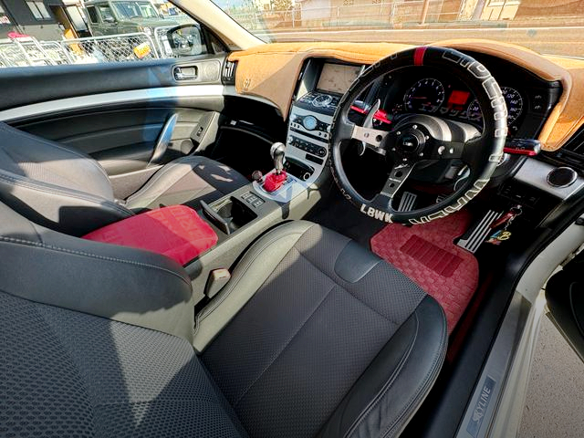 interior of lb★nation WIDEBODY CKV36 SKYLINE 370GT TYPE-SP.