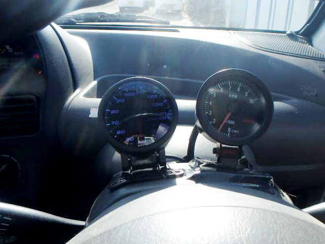 Aftermarket gauges.