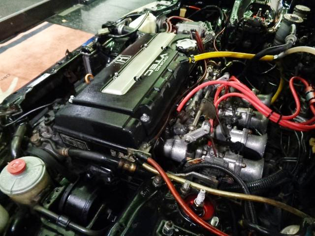 Carburetors on B16A. 