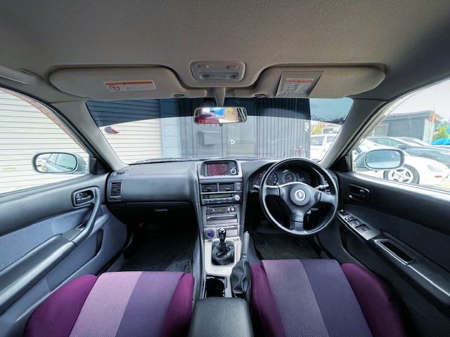 Interior of ENR34 SKYLINE 4-DOOR 25GT FOUR L-SELECTION.